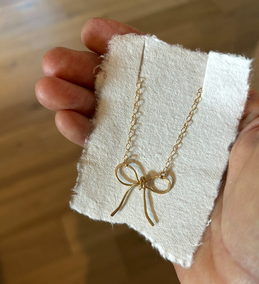 On Trend Handmade Bow Necklace Gold